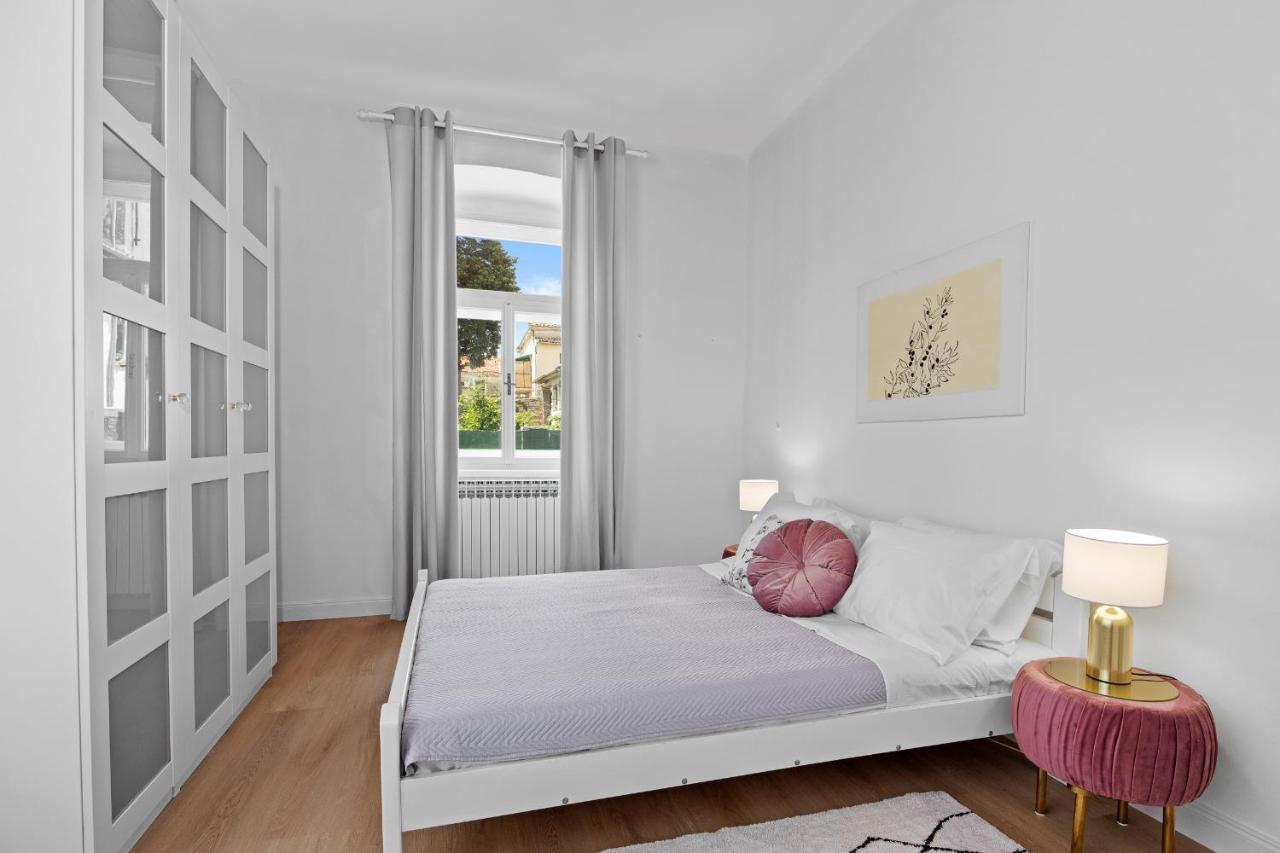 White Imperial Apartment Пула Экстерьер фото