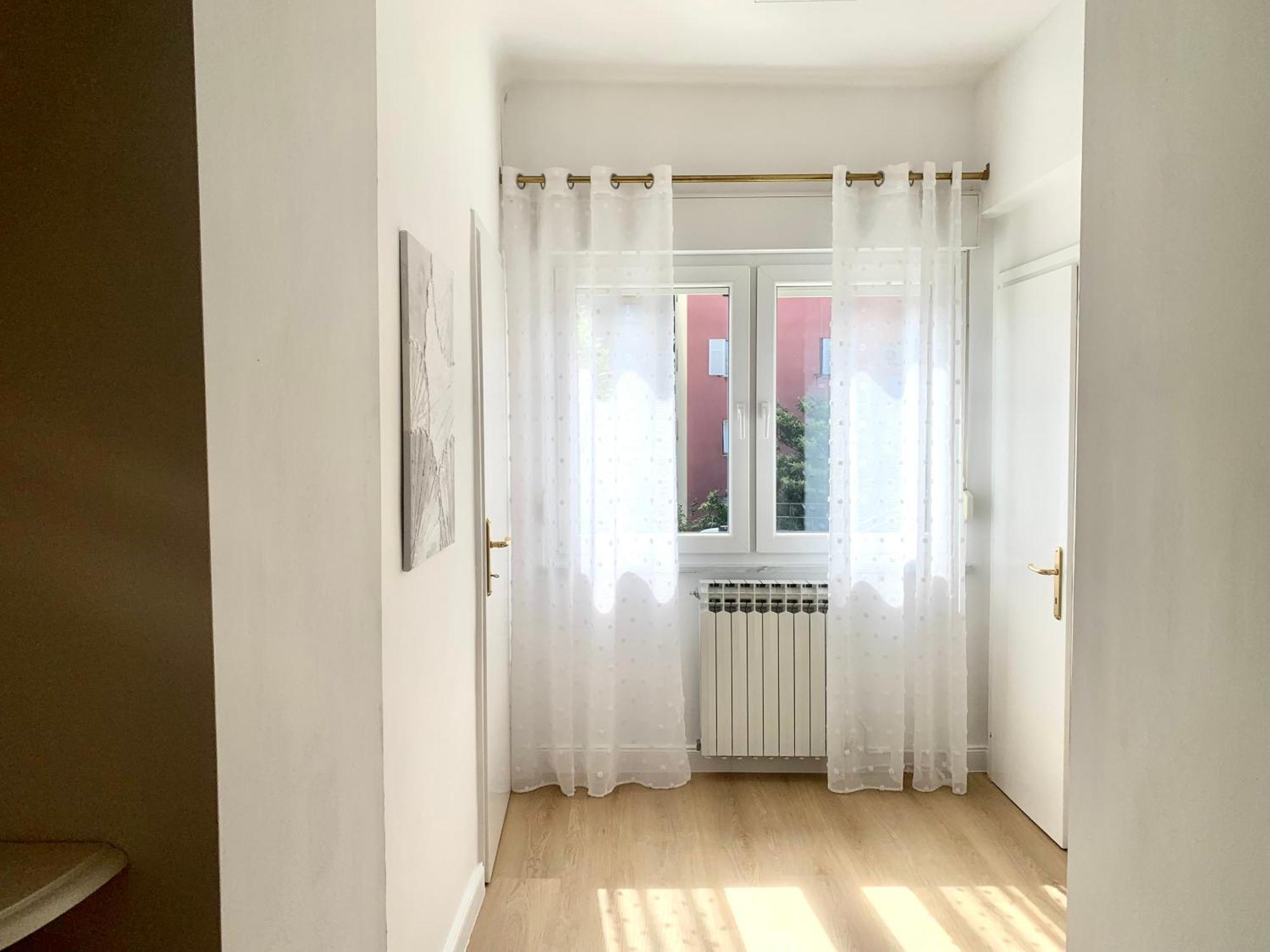 White Imperial Apartment Пула Экстерьер фото
